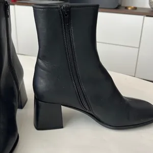 Jeffrey Campbell Troye Square Toe Soft Low Heel Boot Bootie Black Size 6.5 $150 thumbnail 6