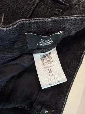 Express women’s Black Dark Wash skinny Ultra Hyper Stretch size M thumbnail 3