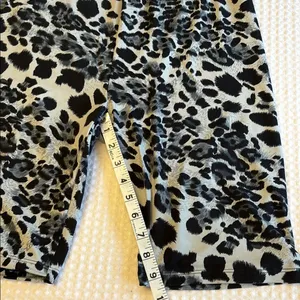 NEW! Leopard Print Women’s Bike Shorts Size X-LARGE Gray Black thumbnail 7