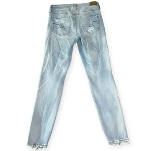American Eagle Light Wash Distressed Super Hi-Rise Jegging Crop Jeans Sz‎ 4 thumbnail 9