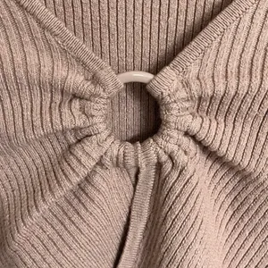 Aeropostale‎ Womens Ribbed Long Sleeve O-Ring V-Neck Crop Top Mauve Brown Small thumbnail 3