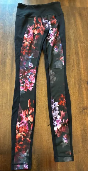 Lululemon Wunder Under Leggings 2 Black Color Blocked Spring Has Sprung Floral thumbnail 1