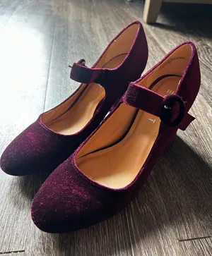 Esprit heels thumbnail 1