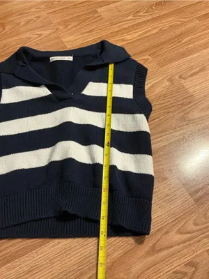 Moon & Madison Navy & White Striped Collared V‑Neck Knit Sleeveless Sweater thumbnail 3