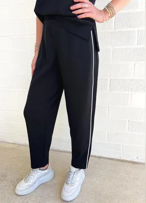 Spanx AirEssentials Pique Carrot Leg Pants in Black S thumbnail 1