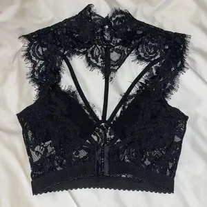 Windsor Black Lace Top thumbnail 3