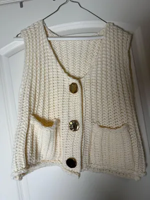 Amazon Sweater Vest thumbnail 1