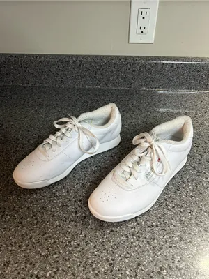 Reebok White Women's Leather Sneakers thumbnail 2