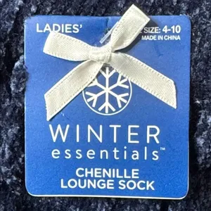 Women’s Winter Essentials Chenille Lounge Socks 1x Navy 1x Purple Size 4-10 NEW thumbnail 2