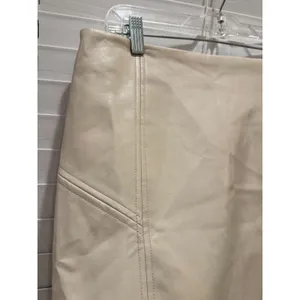 NEW Bagatelle Collection Mini Skirt Women L Cream Faux Leather Stitched Modern thumbnail 3
