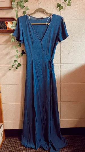 Lulus nwt heart of marigold denim blue wrap maxi dress thumbnail 2