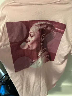 Pink t shirt Size XL thumbnail 2
