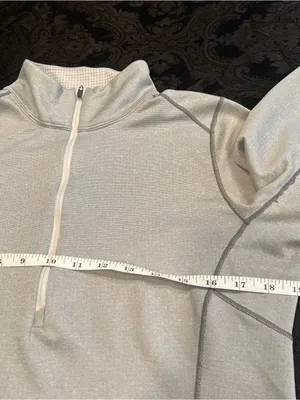 Patagonia gray 1/2 zip capilene long sleeve top M women thumbnail 4