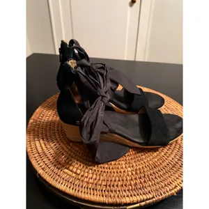 UGG‎ Trina Black Suede Espadrille Wedge Ankle Tie Sandals 1019106 thumbnail 2