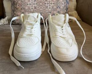White High Top Sneakers Size 7 thumbnail 1