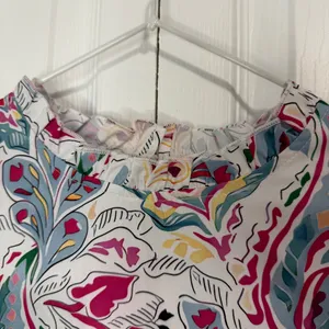 Floral Paisley Pattern Blouse Puff Short Sleeves Ruffled Detail Medium thumbnail 5