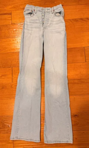 Levi’s Ribcage Jeans thumbnail 1