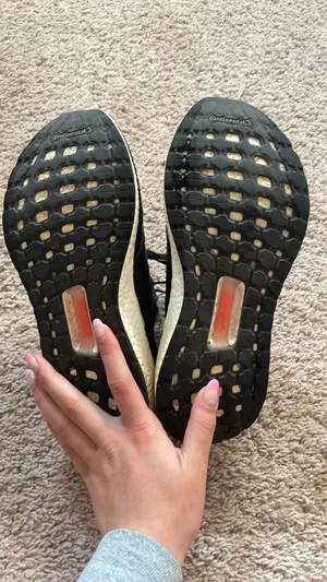 Adidas Black Ultraboost thumbnail 5