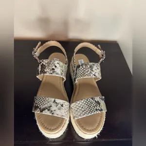Steve Madden Fifer Snake Animal Print Espadrille Wedge Sandals thumbnail 3