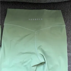Youngla workout set thumbnail 4