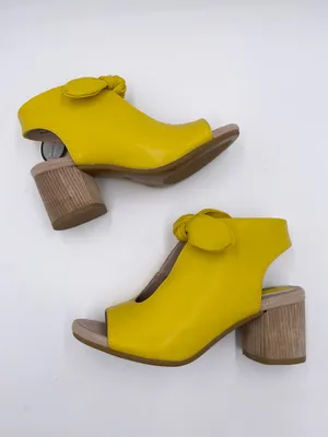 NEW Good Choice Kimora Sandal Heels Size 6 Bright Yellow Faux Leather Bow Detail thumbnail 11