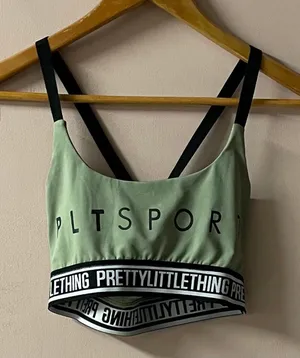Pretty Little Thing Light Green & Black X-Back Sports Bra Size 2 GUC thumbnail 1