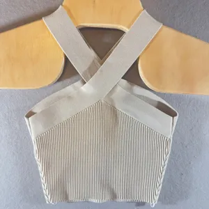 526 | Babaton Aritzia Womens‎ XS Sculpt Knit Square Neck Cropped Tank Top Beige thumbnail 2