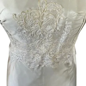 Vintage 1960s Bridal Portrait Wedding Dress Union Made, Vintage Size 10 (4-6) thumbnail 5