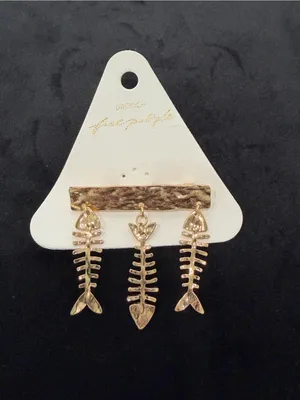 NWT $20 Free People Fish Outta Water Brooch In Gold thumbnail 2
