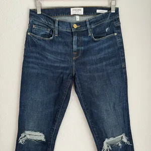 Frame Denim Le Garcon dark wash distressed boyfriend ankle jeans size 27 thumbnail 2