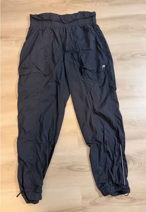 Fabletics Jogger Pants Black M Womens Nylon Activewear Lightweight High Rise thumbnail 1