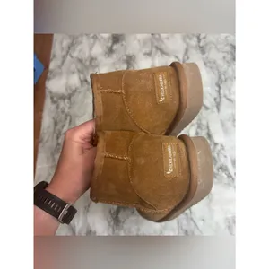 Koolaburra by Ugg Chestnut Suede Shearling Ankle short boots winter 8.5 brown thumbnail 3