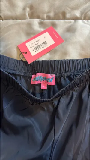 Edikted Remy Women’s Track Pants thumbnail 2