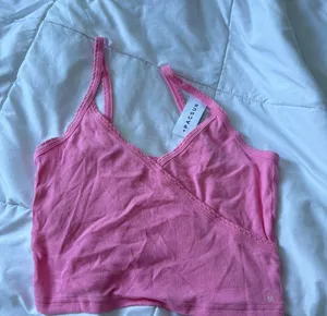 PacSun pink cropped tank top in small thumbnail 2
