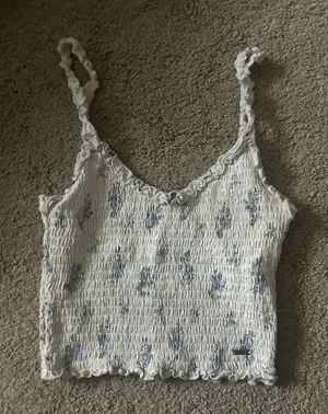 Hollister White Tank Top thumbnail 1