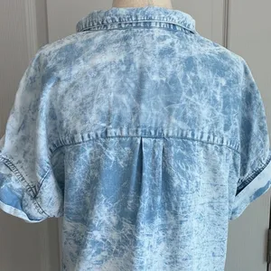 Thread & Supply Acid Wash Denim Look Tunic Top Lt Blue Short Sleeve V-Neck Relax thumbnail 8