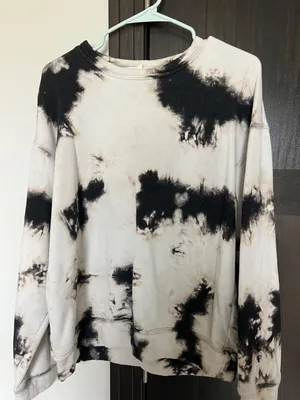 Crew Neck thumbnail 1