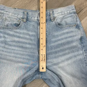American Eagle Mom Jeans Women 6 Blue High Rise Straight Leg‎ Distressed Knee thumbnail 13