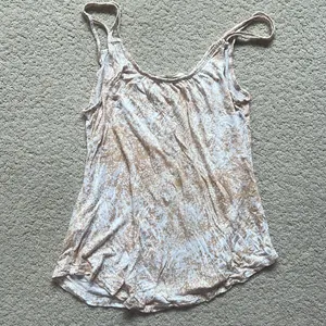 Stylish Women's Tan and White Top Size XS thumbnail 3