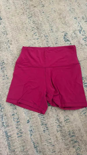 Aritzia Golden Butter Biker Shorts thumbnail 3