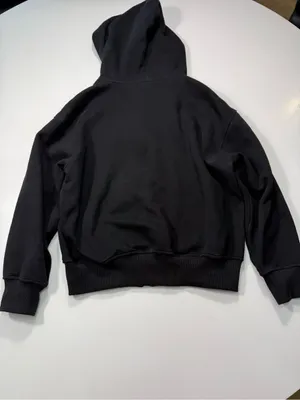 Pretty Garden Black Zip Hoodie with Gold Full-Zip Closure thumbnail 7