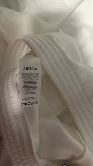 Aritzia short thumbnail 4