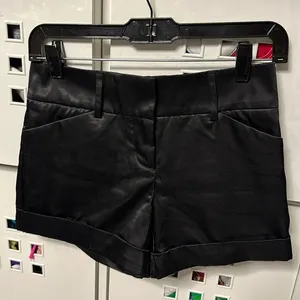 Zara shiny satin black shorts thumbnail 1