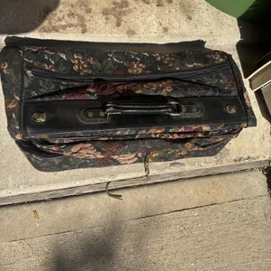 Lexil Travelware Tapestry Rolling Luggage Suitcase Floral 20" L 23" W thumbnail 8