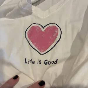 Life is Good Womens M White V-Neck Heart Graphic Short Sleeve T-Shirt thumbnail 6