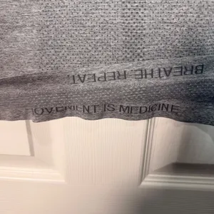Lululemon Peloton Performance Tee Women Grey Swifty Tech Short Sleeve size 10 thumbnail 3