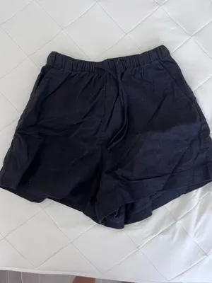 Abercrombie and Fitch Black Linen Shorts thumbnail 4