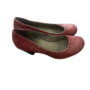 BC Women's Size 8 Red Textured Leather Grunge‎ Steam Punk Cone Heels thumbnail 2