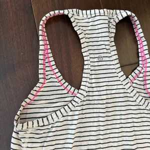 LULULEMON Modern Racerback Parallel Stripe Workout Tank Top Size 6 thumbnail 10