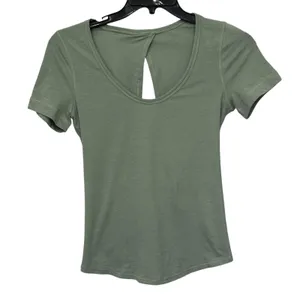 Lululemon Find Your Twist Short Sleeve Shirt Women Size 8 Open Green‎ Lycra thumbnail 1